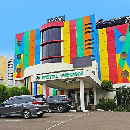 Super Oyo Townhouse Oak Hotel Fiducia Serpong Zewnętrze zdjęcie