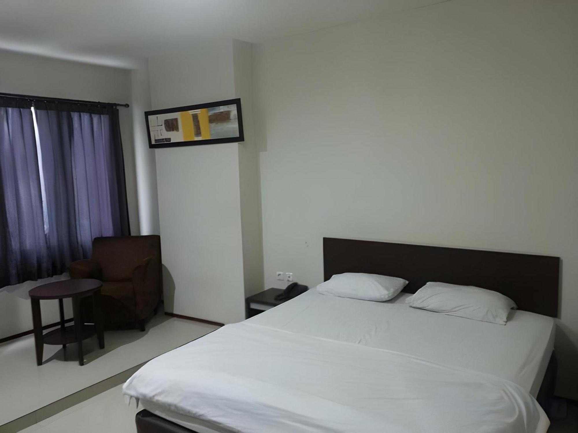 Super Oyo Townhouse Oak Hotel Fiducia Serpong Zewnętrze zdjęcie