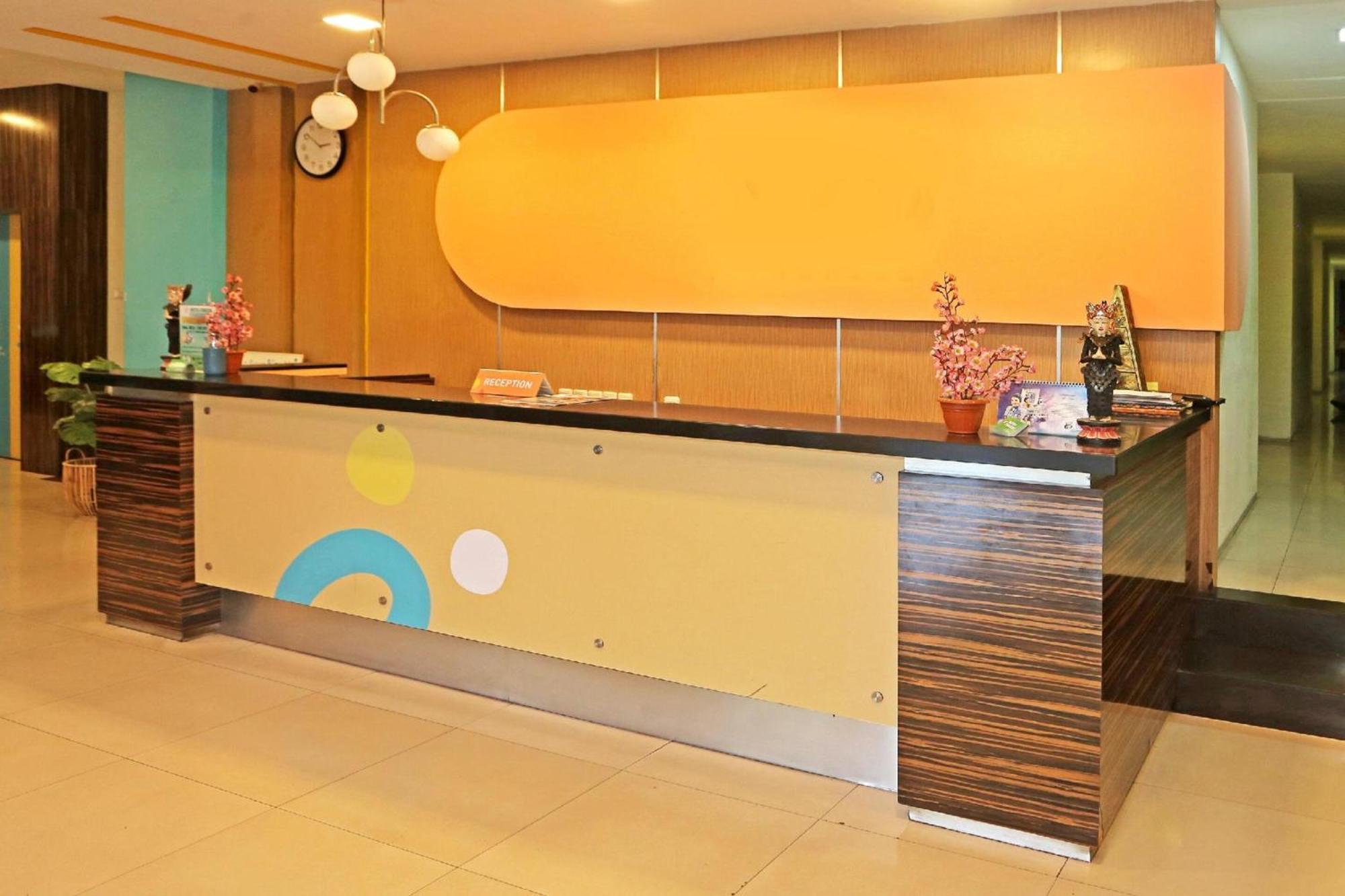 Super Oyo Townhouse Oak Hotel Fiducia Serpong Zewnętrze zdjęcie