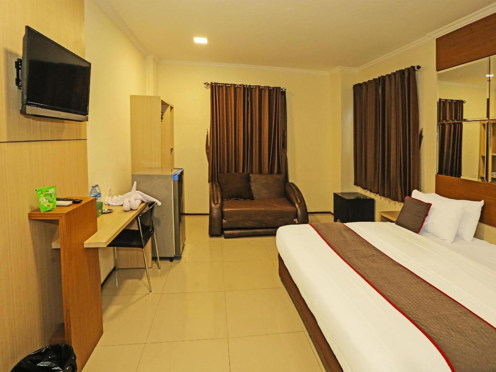 Super Oyo Townhouse Oak Hotel Fiducia Serpong Zewnętrze zdjęcie