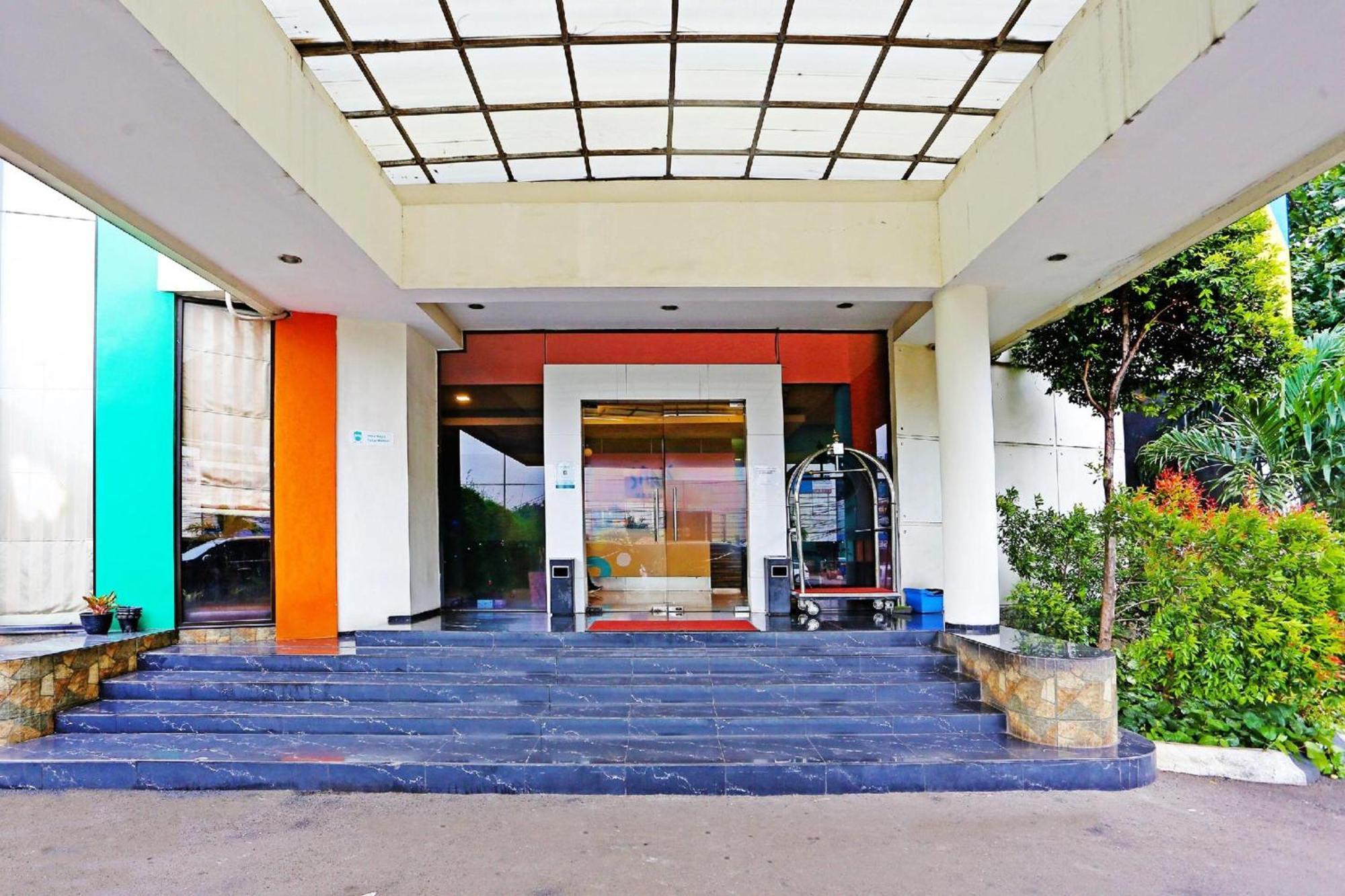 Super Oyo Townhouse Oak Hotel Fiducia Serpong Zewnętrze zdjęcie