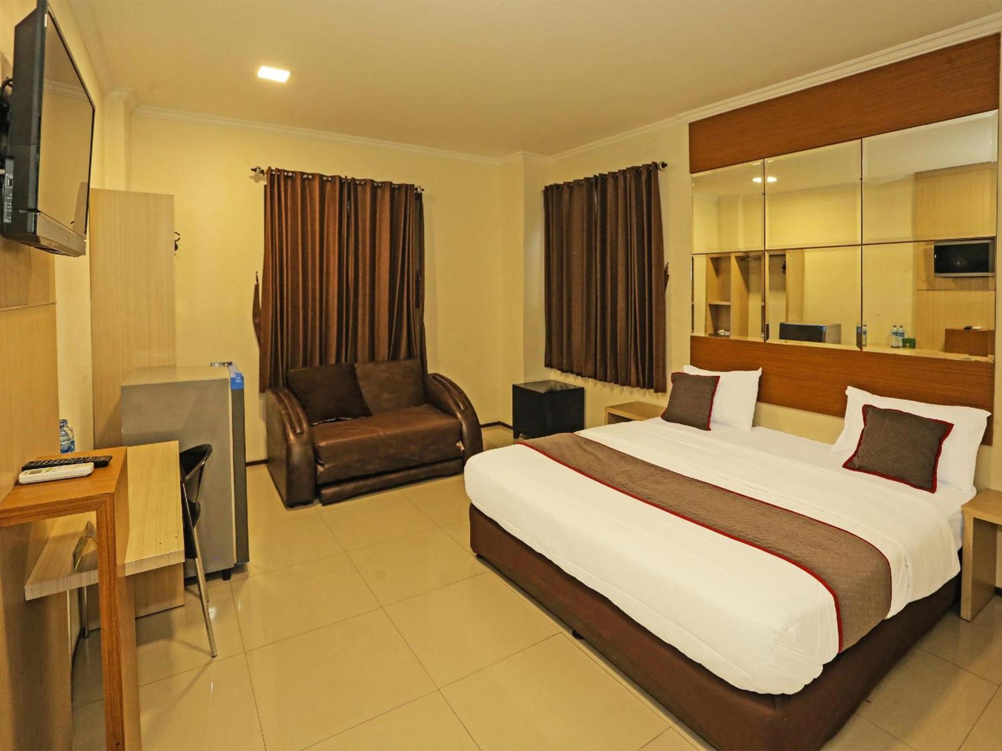 Super Oyo Townhouse Oak Hotel Fiducia Serpong Zewnętrze zdjęcie