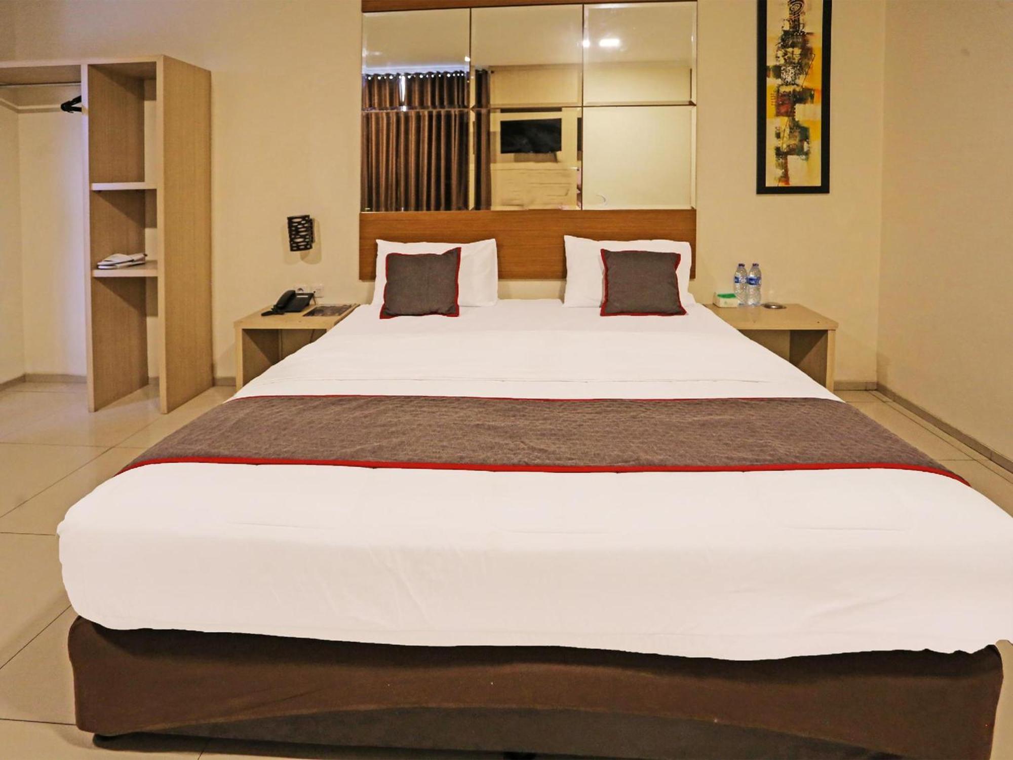 Super Oyo Townhouse Oak Hotel Fiducia Serpong Zewnętrze zdjęcie