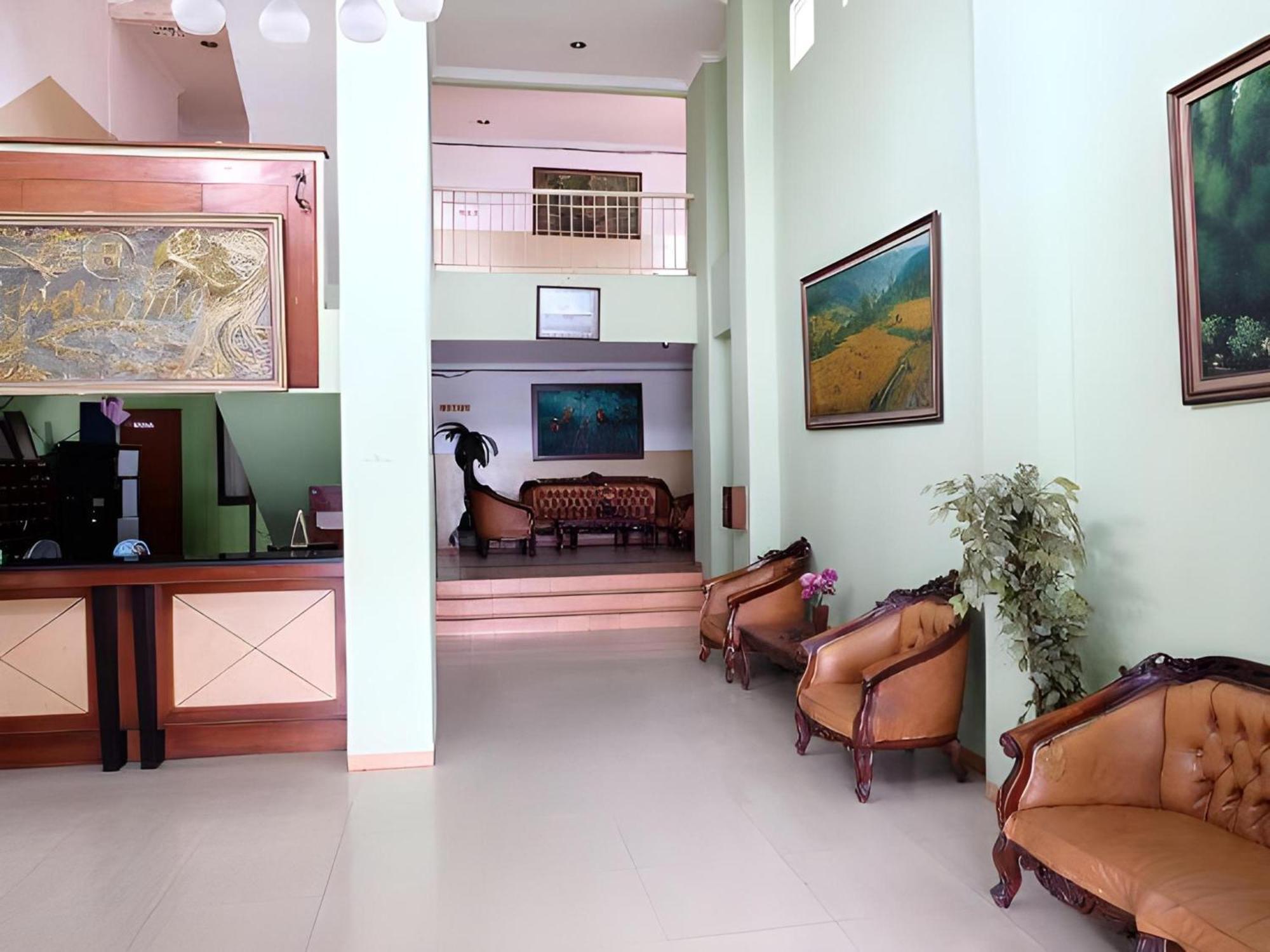 Super Oyo Townhouse Oak Hotel Fiducia Serpong Zewnętrze zdjęcie