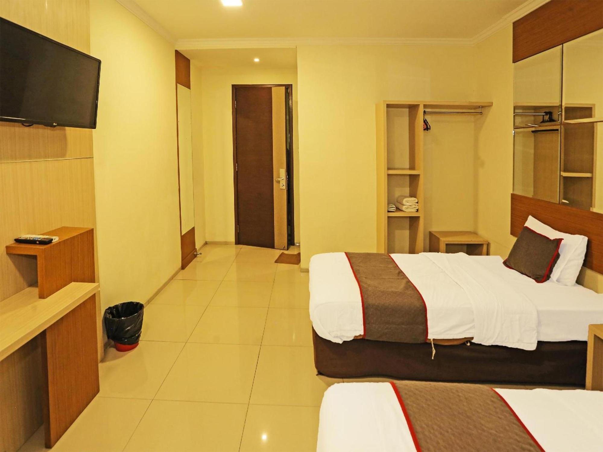 Super Oyo Townhouse Oak Hotel Fiducia Serpong Zewnętrze zdjęcie