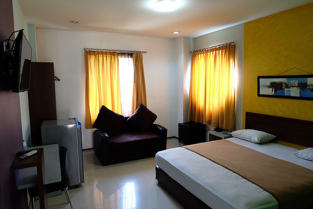 Super Oyo Townhouse Oak Hotel Fiducia Serpong Zewnętrze zdjęcie